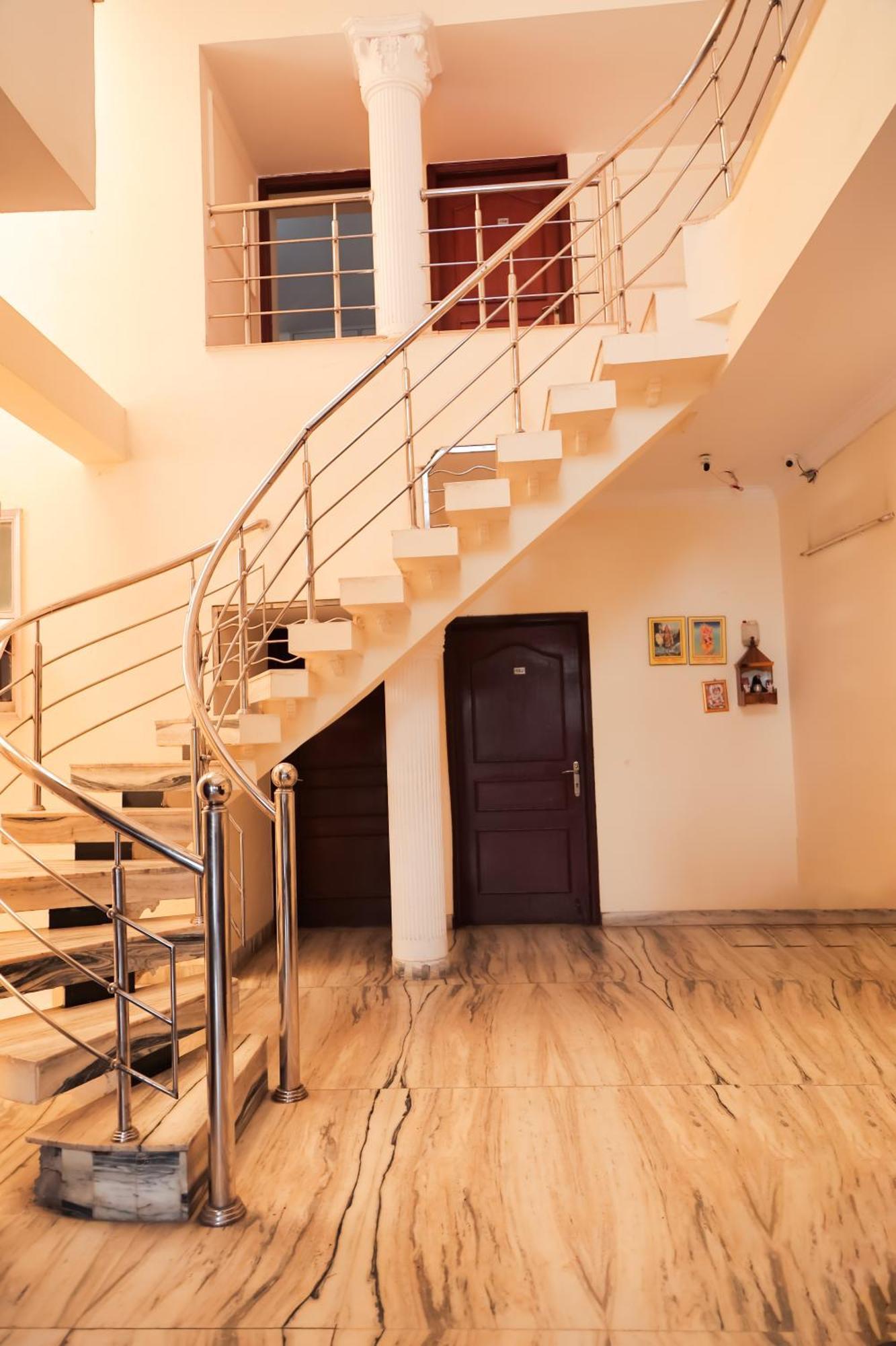Hotel Green Villa - Near Anand Vihar Station Nuova Delhi Esterno foto