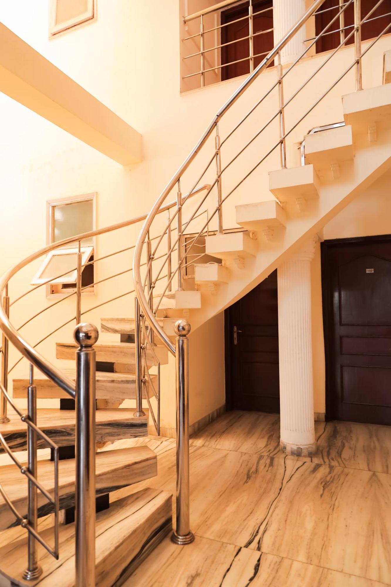 Hotel Green Villa - Near Anand Vihar Station Nuova Delhi Esterno foto